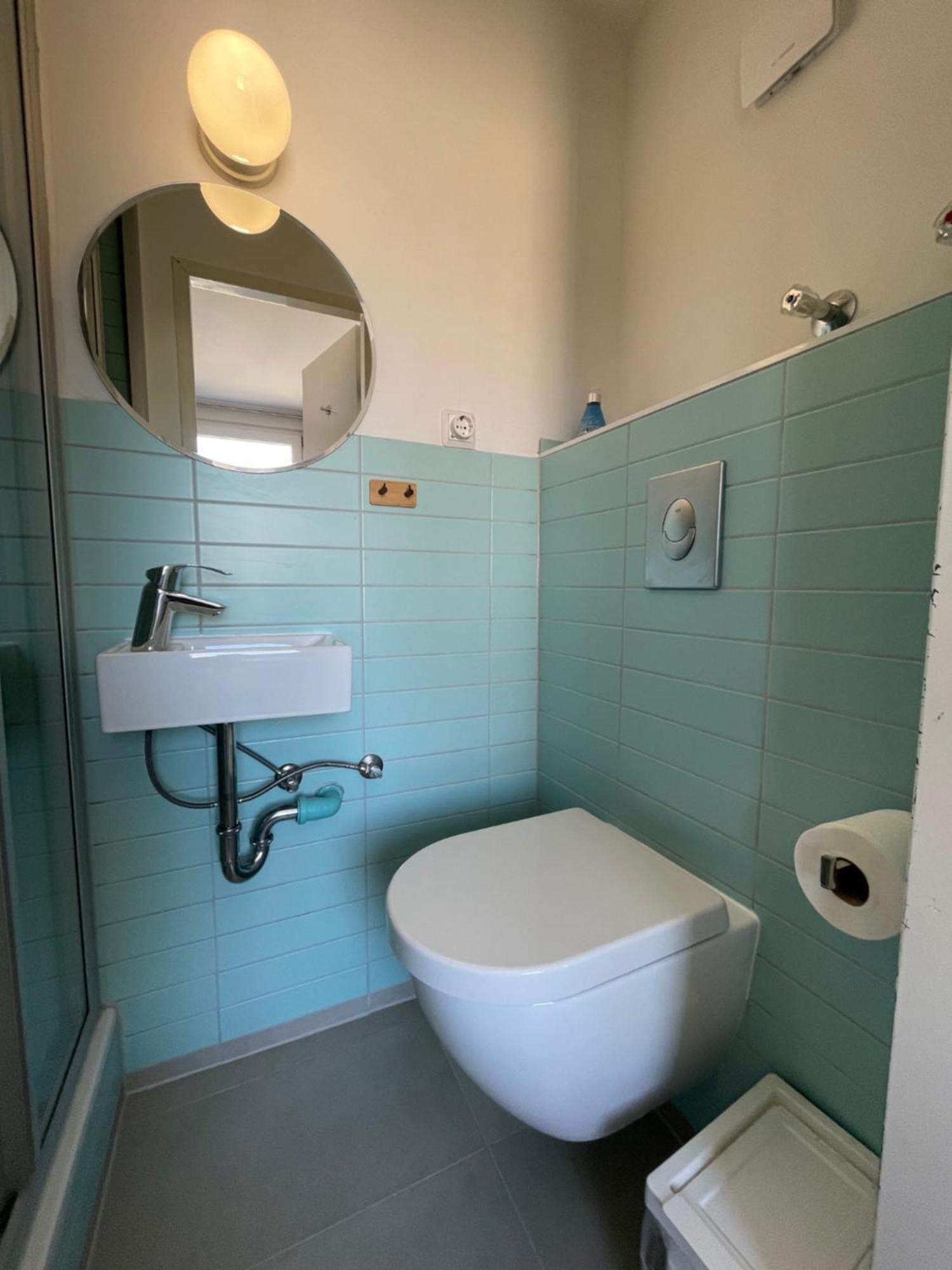 Weltempfaenger Backpacker Hostel Cologne Exterior photo