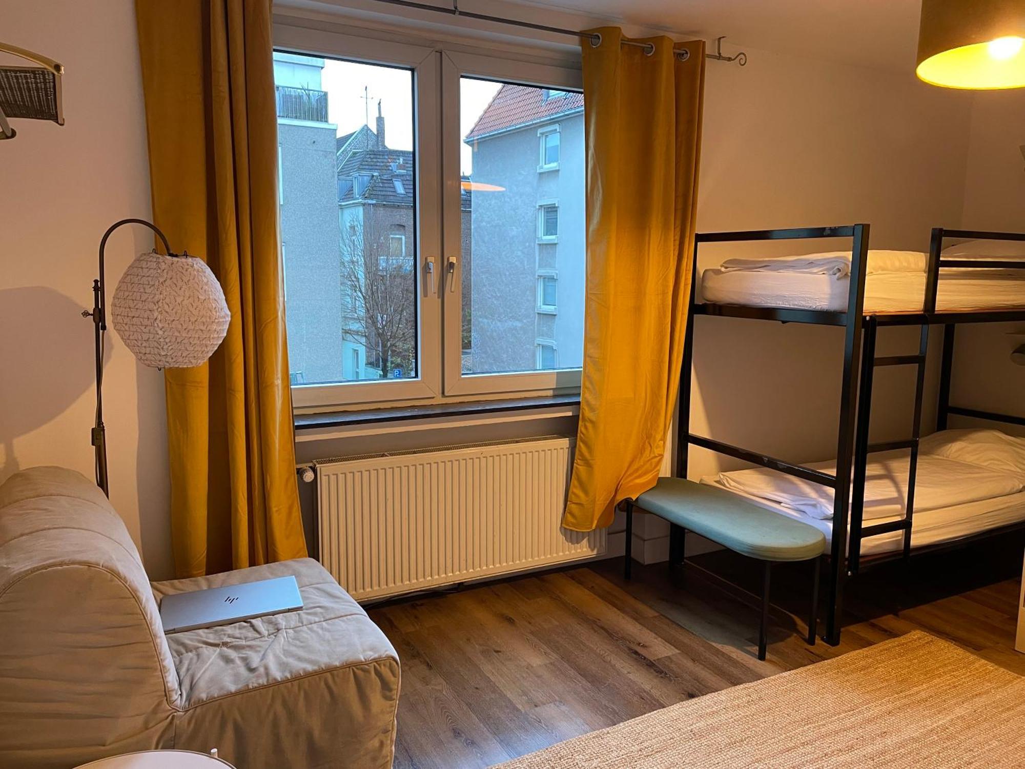 Weltempfaenger Backpacker Hostel Cologne Exterior photo